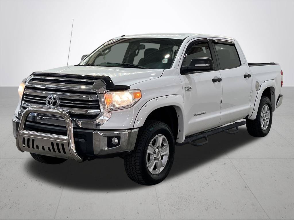 Used 2017 Super White Toyota SR5 image 2