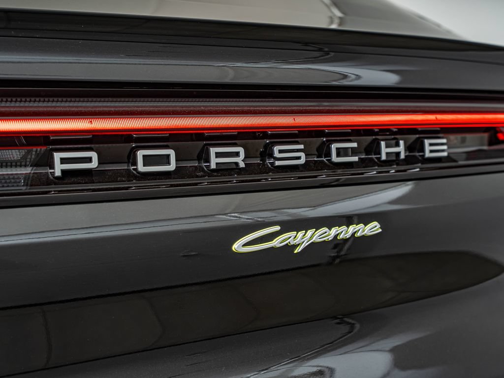 2025 Porsche Cayenne Coup E-Hybrid - Photo 19
