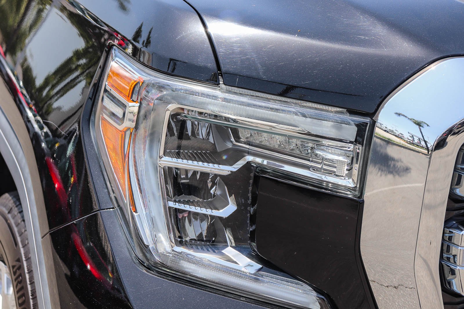 Used 2019 Onyx Black GMC SLT image 6