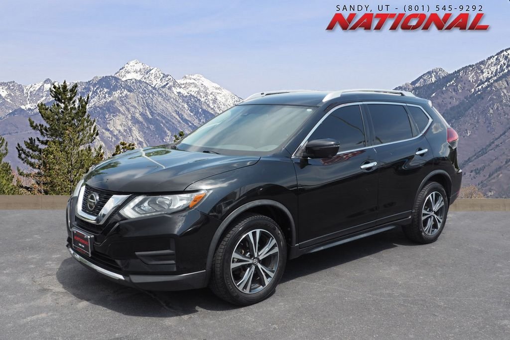 2019 Nissan Rogue SV FWD photo