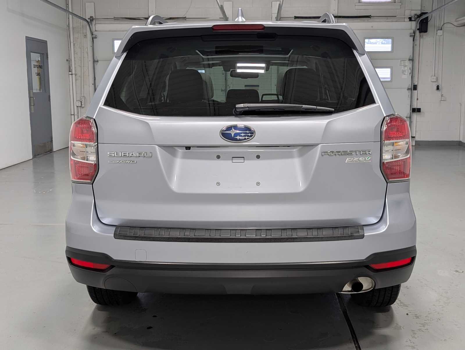 Used 2016 Ice Silver Metallic Subaru 2.5i Touring image 9