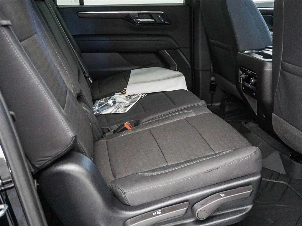 2026 Chevrolet Suburban LS - Photo 15