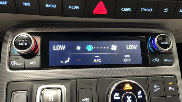 Used 2025 Hyper White Hyundai Calligraphy image 18