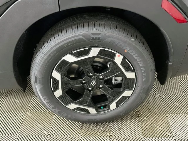 New 2027 Black Hyundai SE image 19