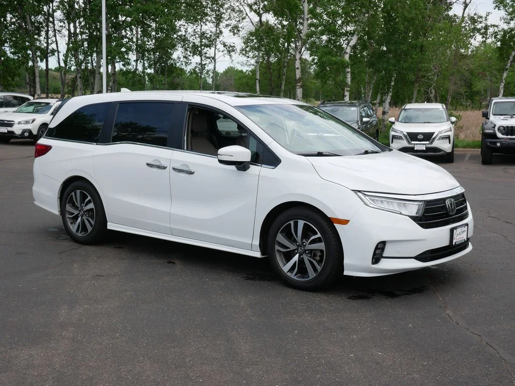 Used 2023 Honda Odyssey Touring with VIN 5FNRL6H86PB056242 for sale in Minneapolis, Minnesota