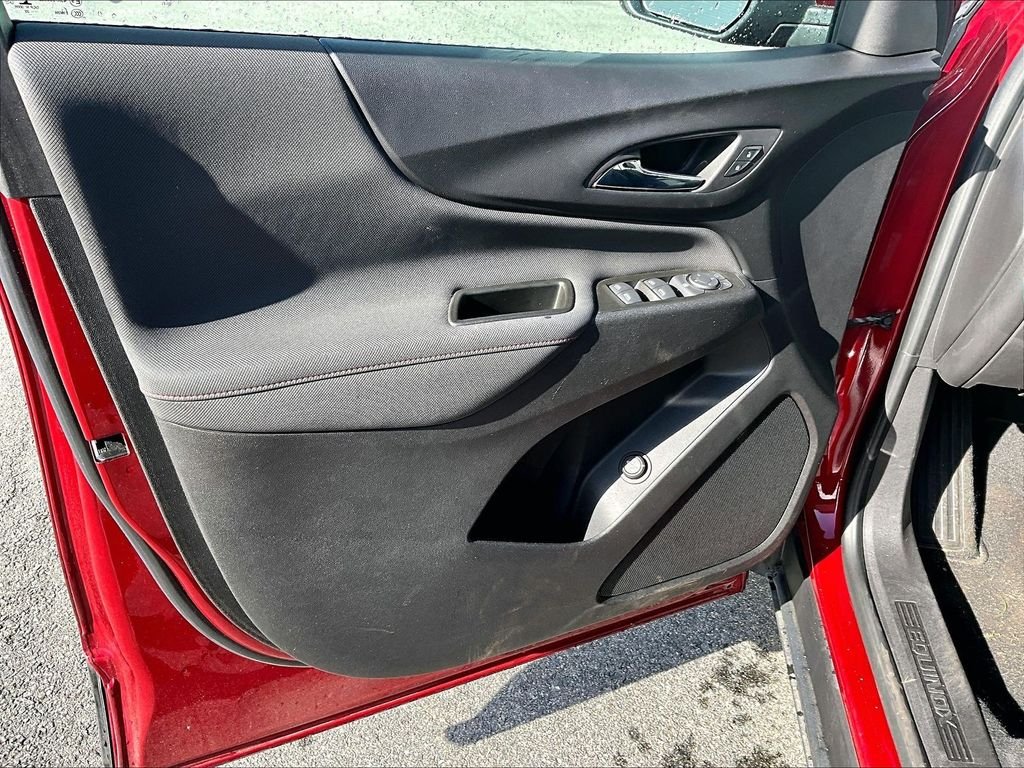 Used 2022 Cherry Red Tintcoat Chevrolet RS image 9