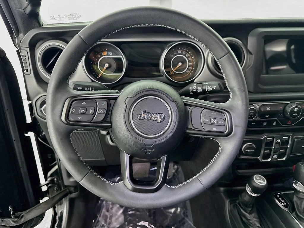 Used 2023 Black Jeep Sport image 11