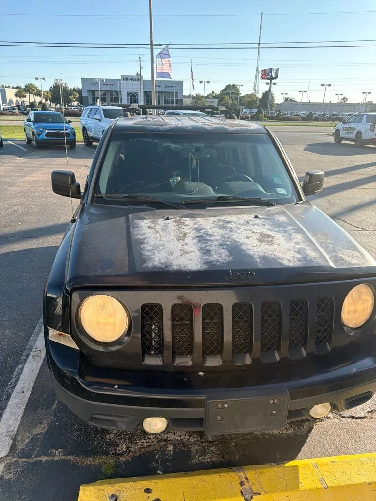 Used 2014 Black Jeep Sport image 3