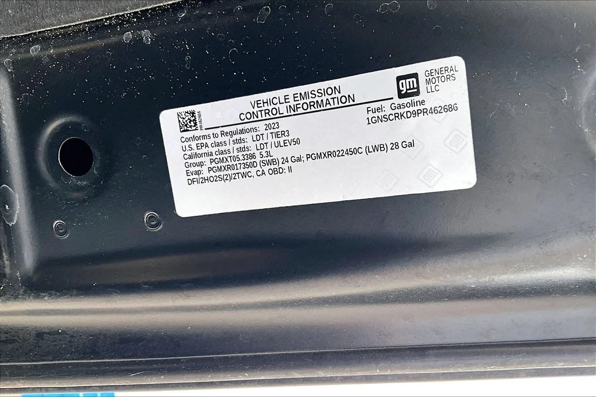 Used 2023  Chevrolet 2WD RST image 34
