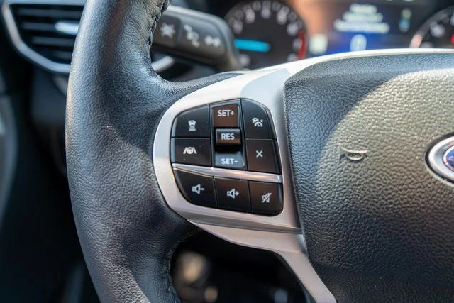 Used 2023 Black Ford XLT image 24