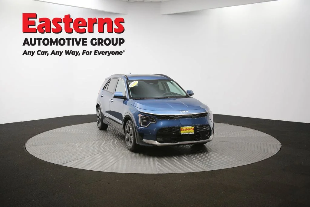 Used 2023 Blue Kia Wave image 50