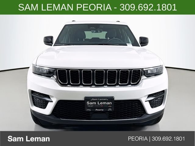 New 2026 Bright White Clearcoat Jeep Laredo X image 2