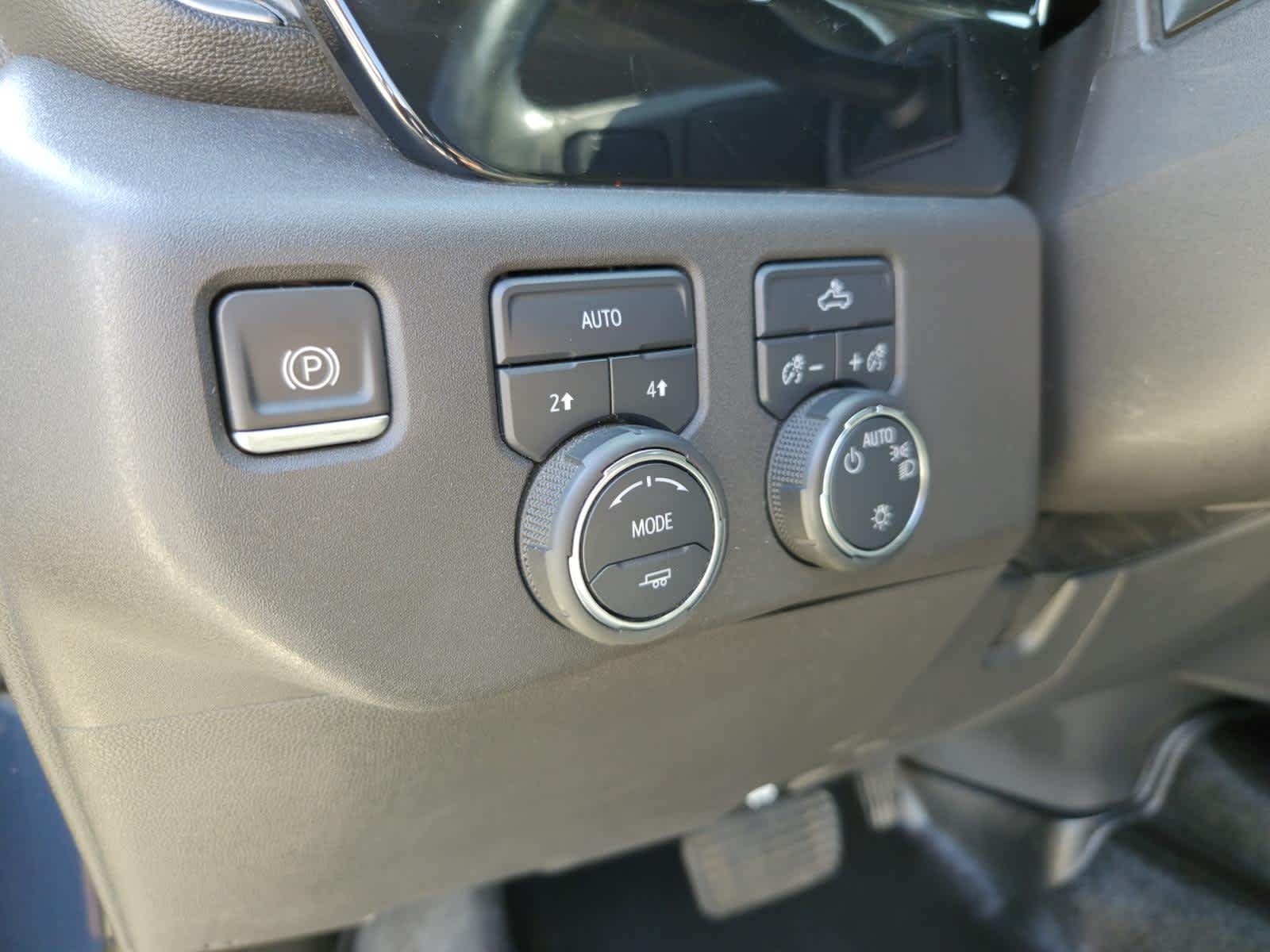 Used 2022 Northsky Blue Metallic Chevrolet LT image 17