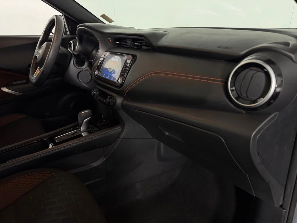 Certified Used 2022 Gray Nissan SR image 28