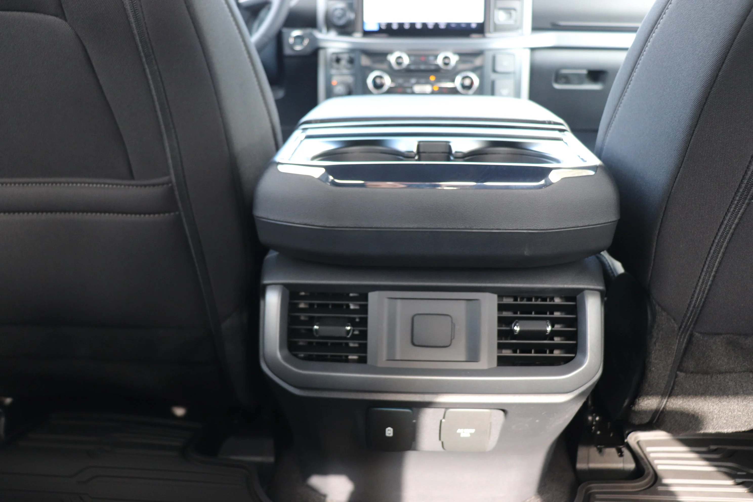 New 2026 ANTIMATTER BLUE METALLIC Ford XLT image 13
