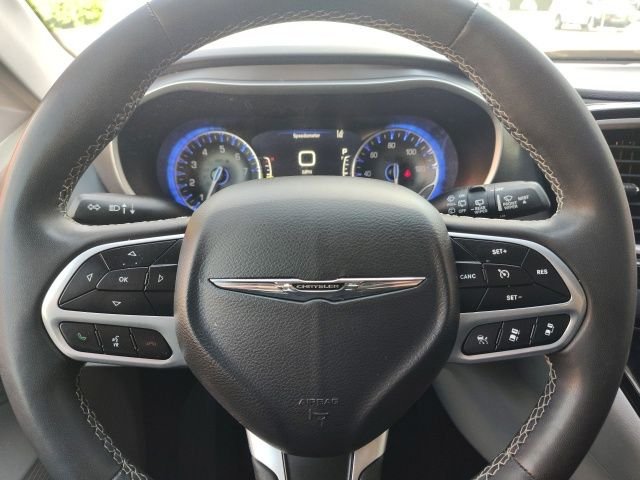 Used 2023 White Chrysler Touring L image 15