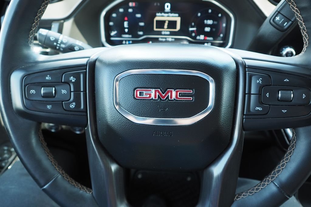 Used 2024 White GMC AT4 image 30