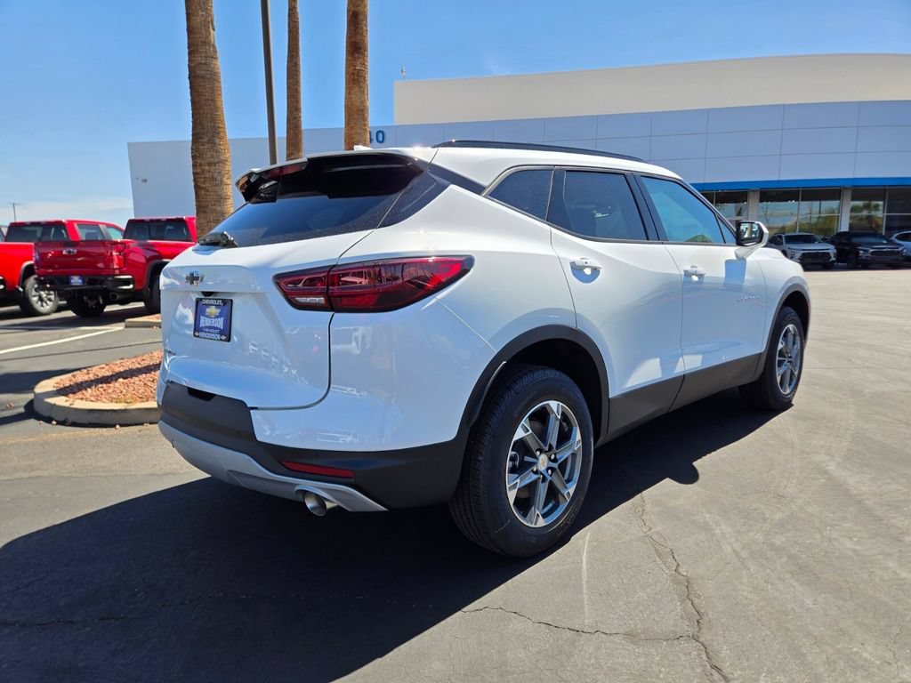 New 2026 Summit White Chevrolet 2LT image 4