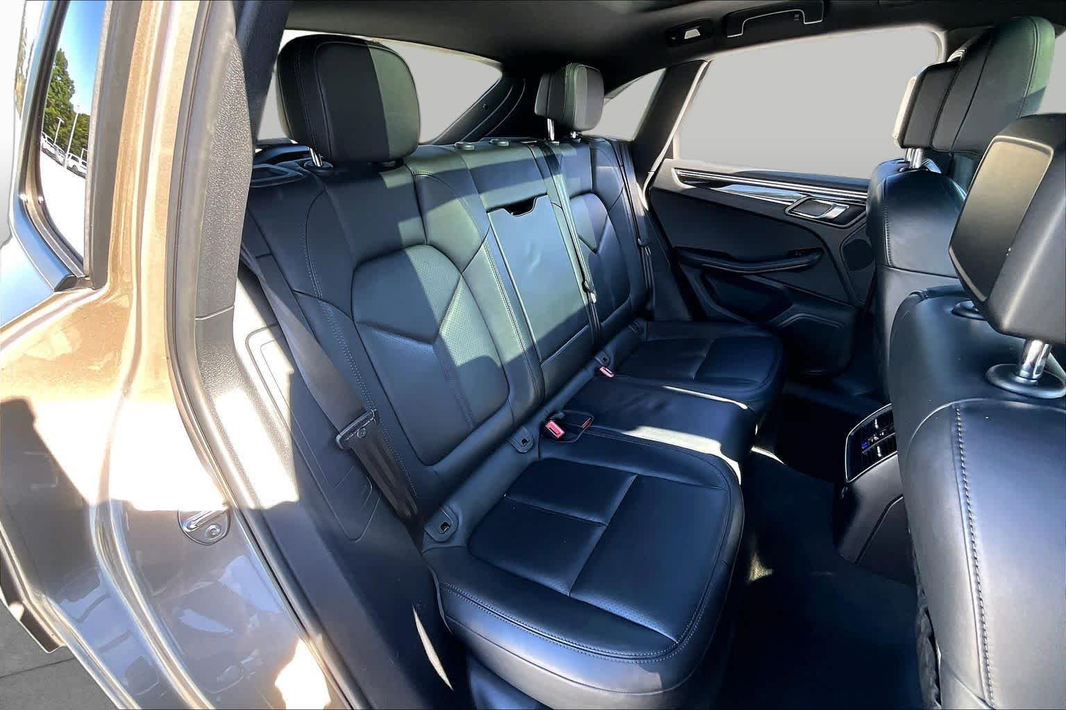 Used 2017 Palladium Metallic Porsche  image 19