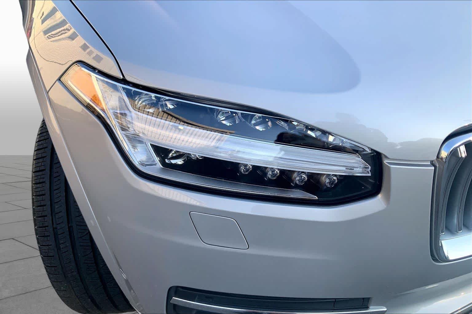 Used 2023 Silver Dawn Metallic Volvo Plus image 26