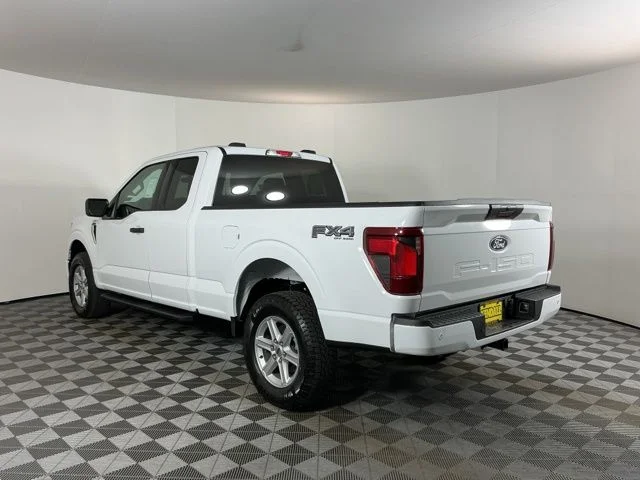 New 2026 Oxford White Ford XLT image 6