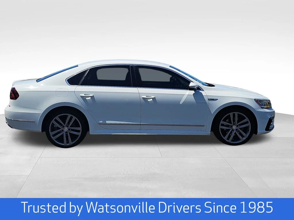 1VWDT7A33HC068892
