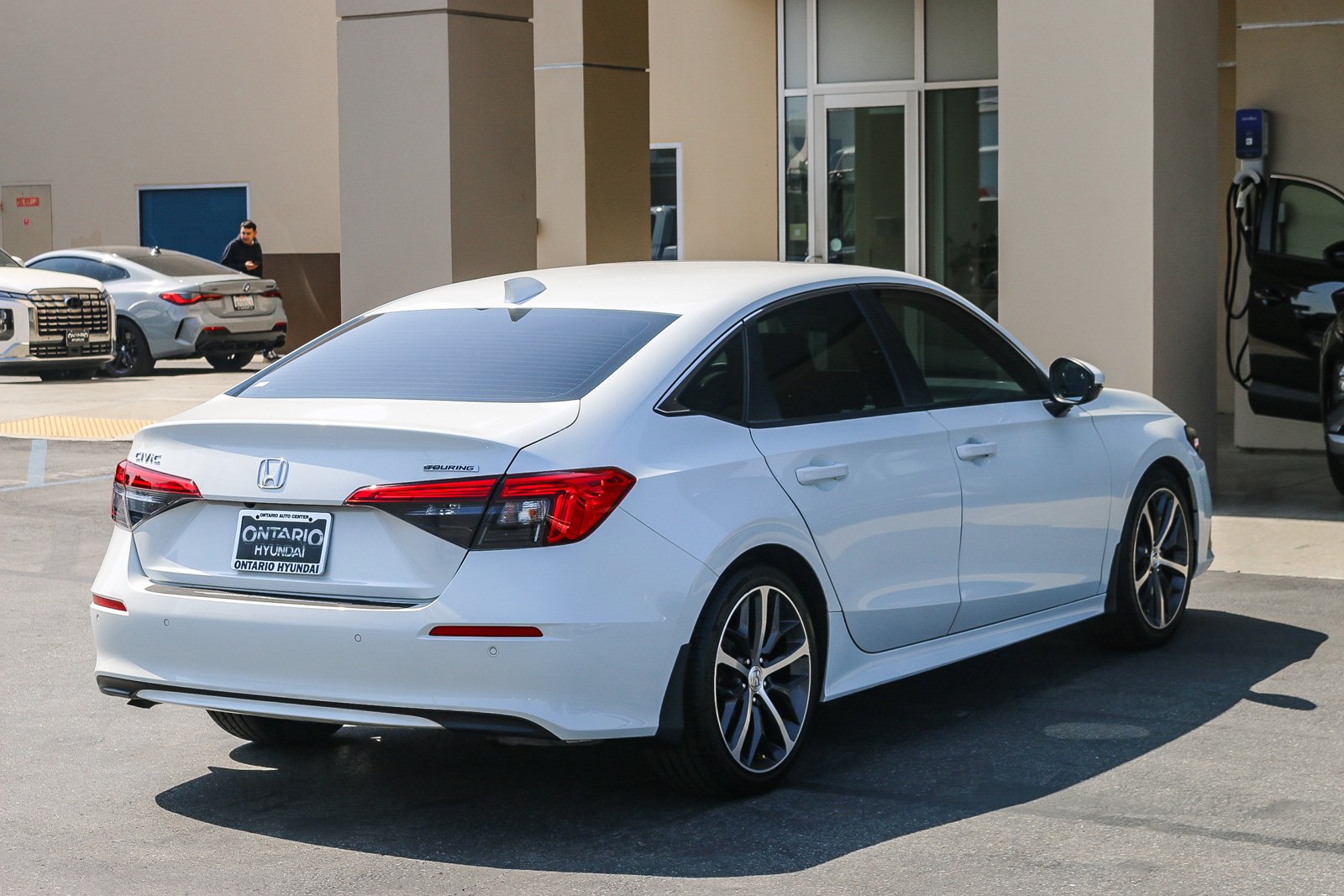 2022 Honda Civic Touring - Photo 8