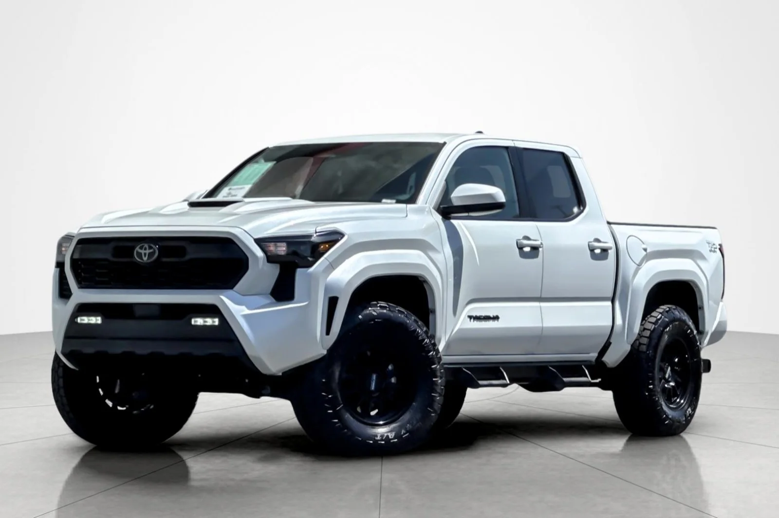 Certified Used 2025 Wind Chill Pearl Toyota TRD Sport image 1