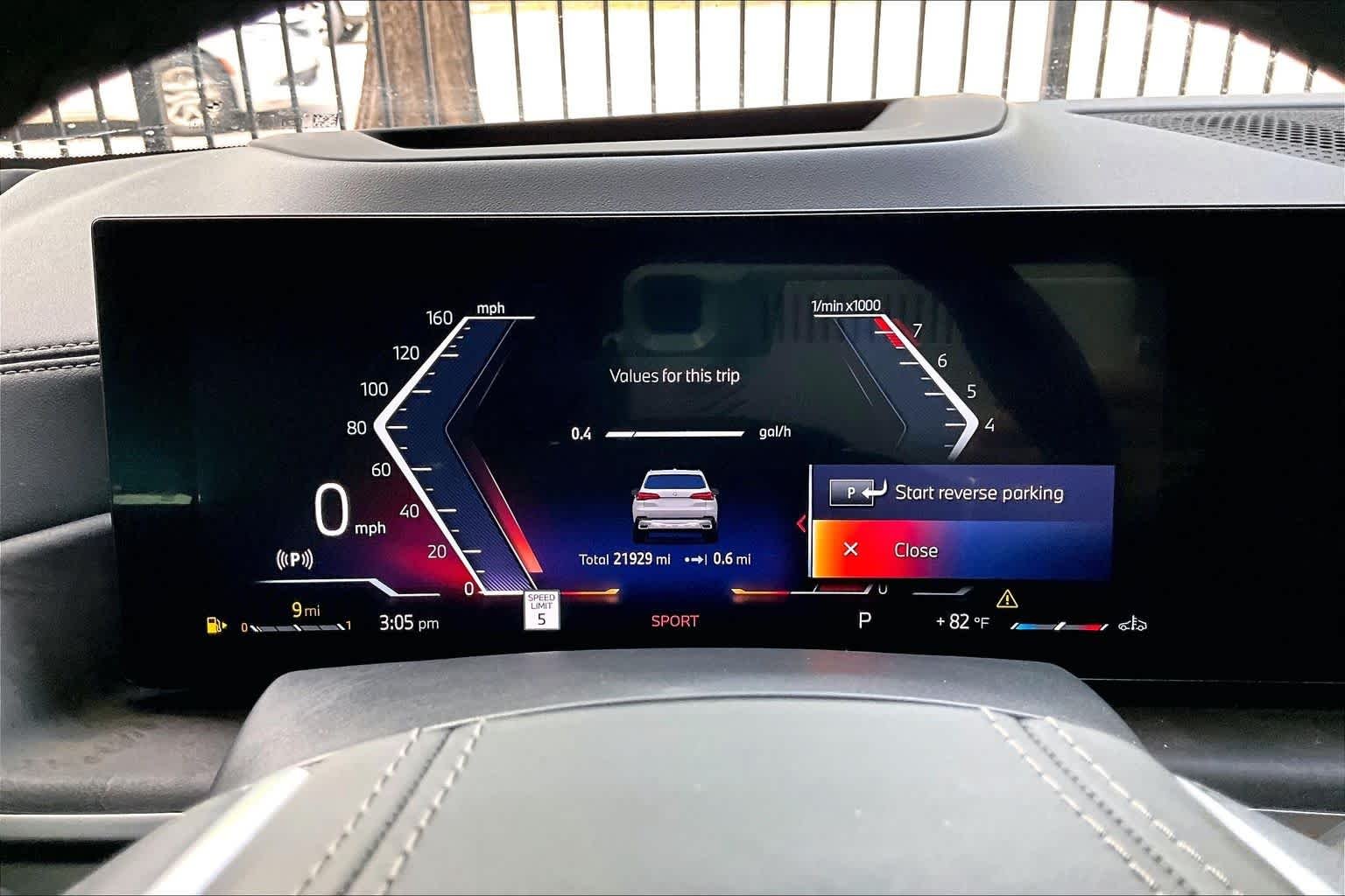 Used 2025 Mineral White Metallic BMW sDrive40i image 25