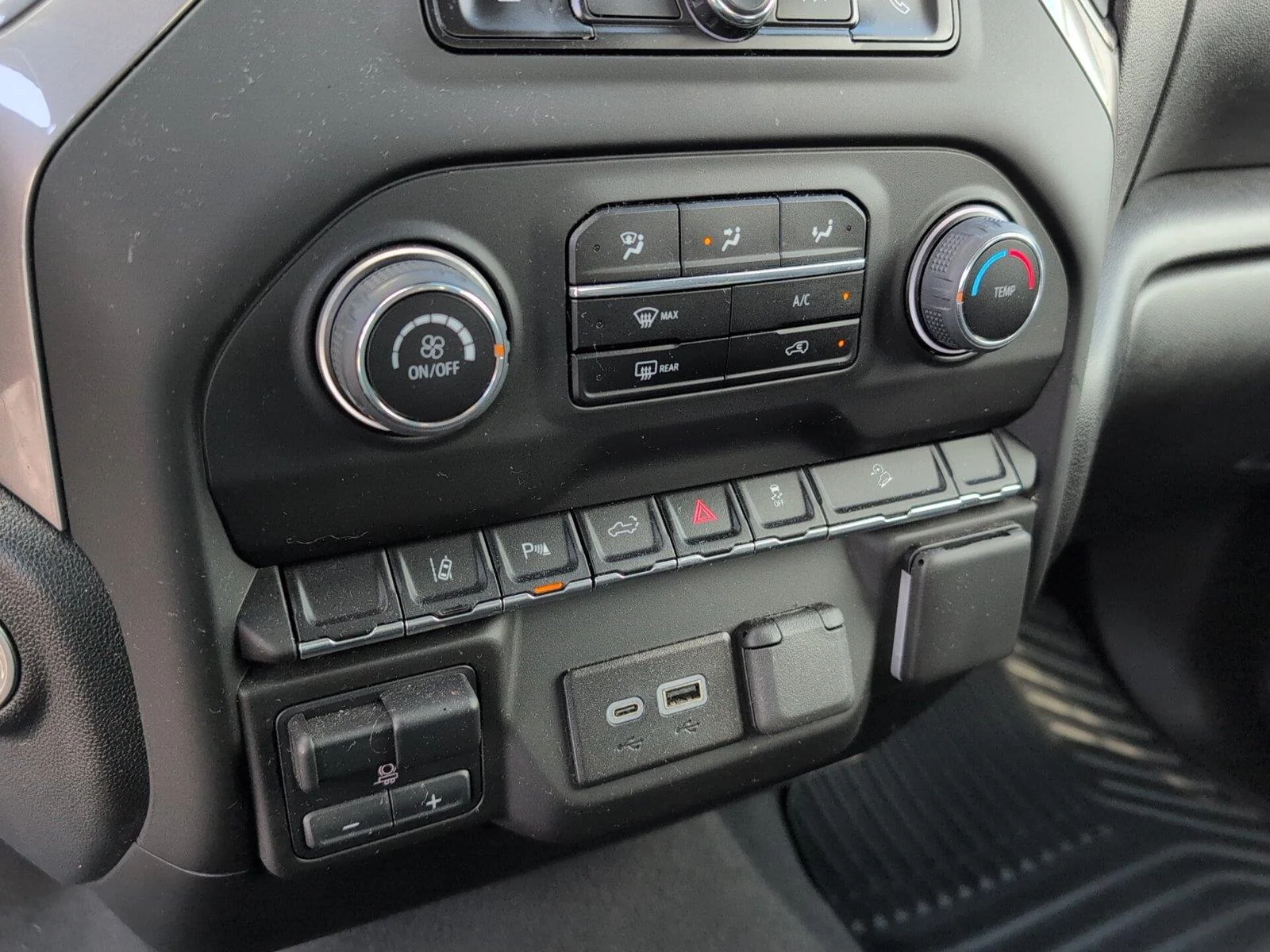 Used 2024 Summit White Chevrolet Custom image 20