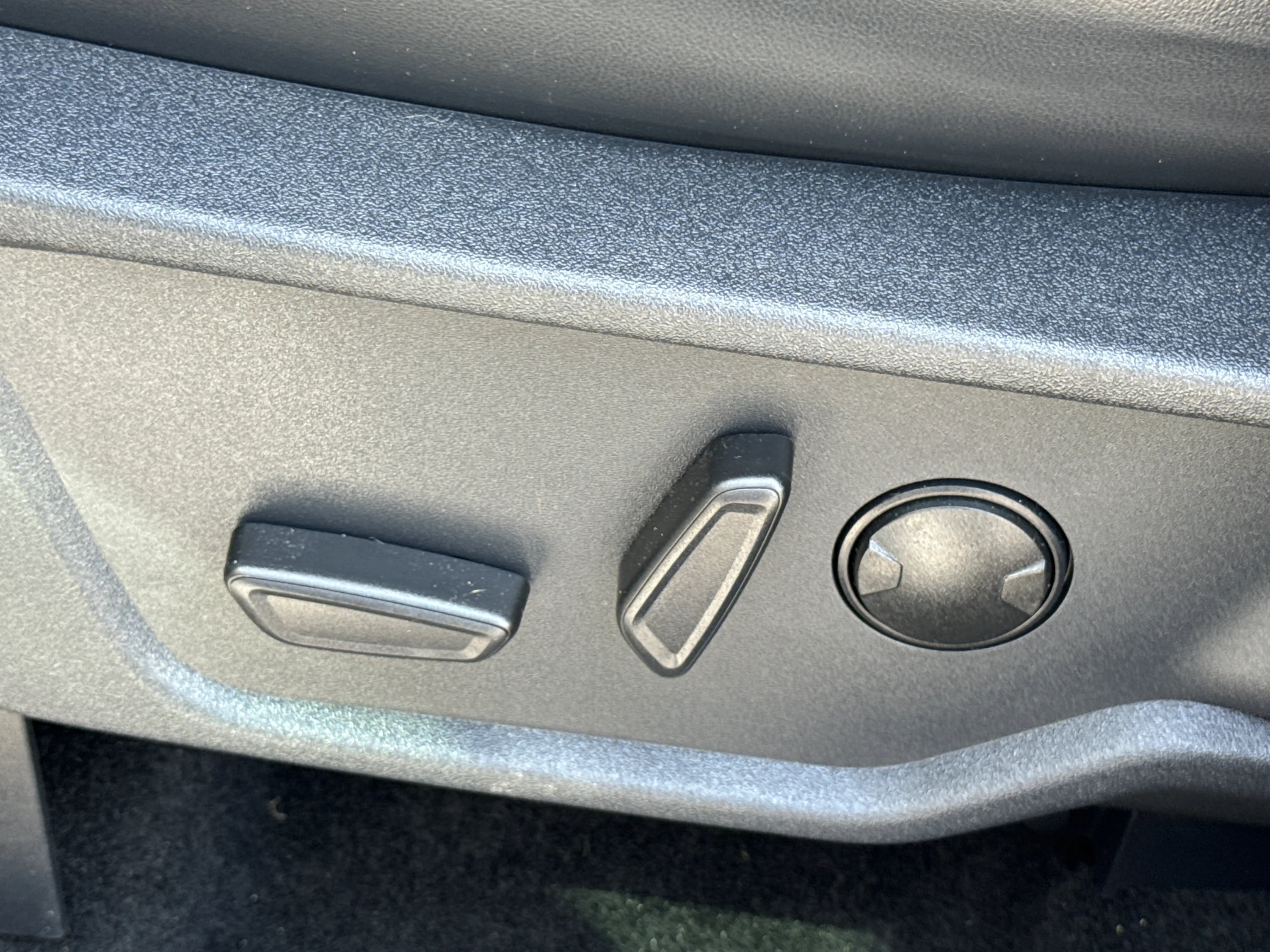 Used 2024 Azure Gray Metallic Tri-Coat Ford Raptor image 33