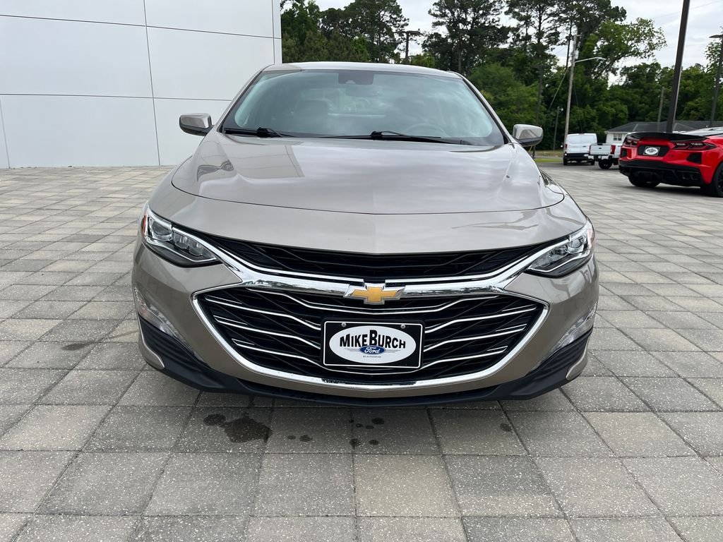 Used 2024 Mineral Gray Metallic Chevrolet LT image 9