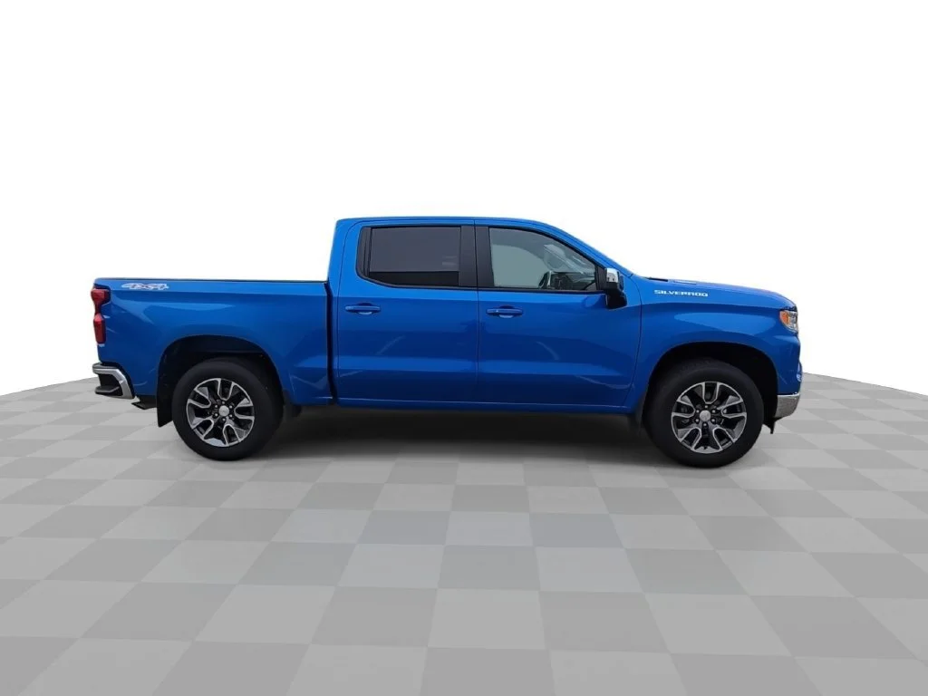 2025 Chevrolet Silverado 1500 LT - Photo 9