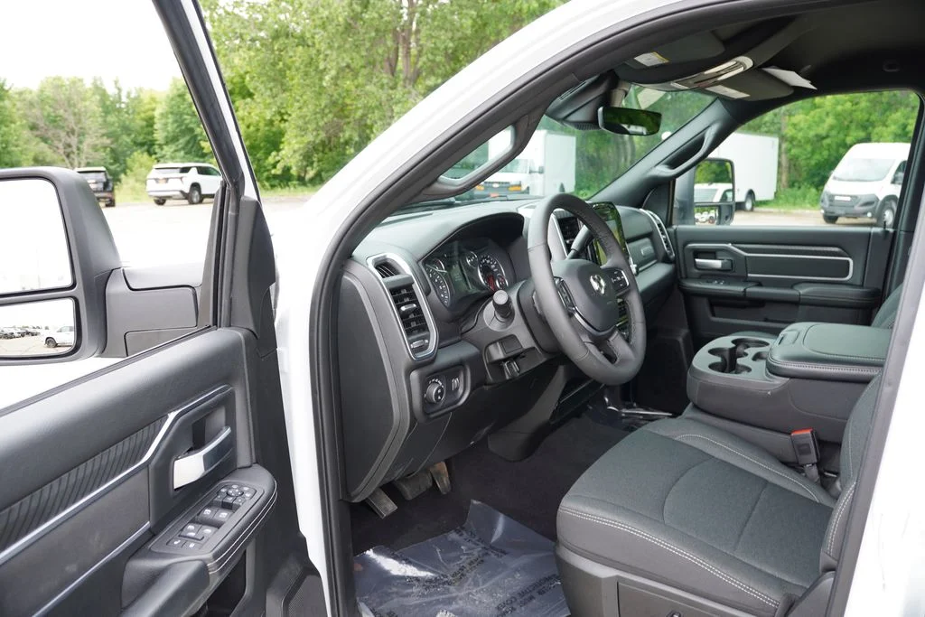 Certified Used 2026 Bright White Clearcoat Ram Big Horn image 15