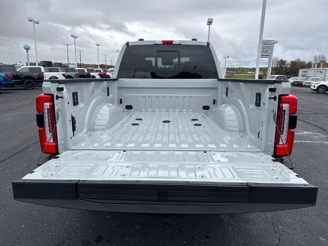 2026 Ford F-350 Super Duty Platinum - Photo 53