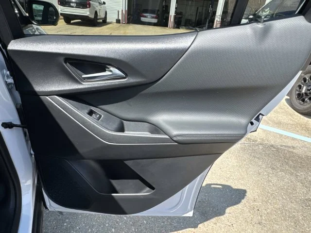 Used 2025 White Chevrolet LT image 33