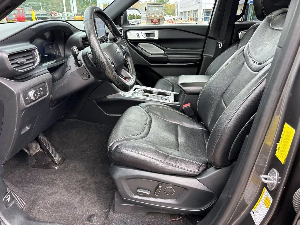 Used 2020 Magnetic Ford ST image 10