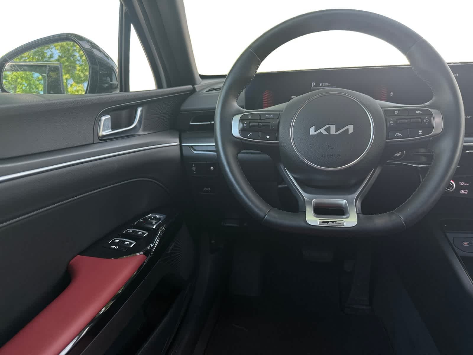 Used 2025 Snow White Pearl Kia GT-Line image 21