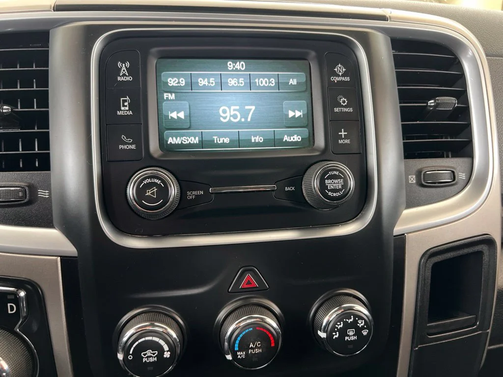 Used 2019 White Ram Warlock image 18