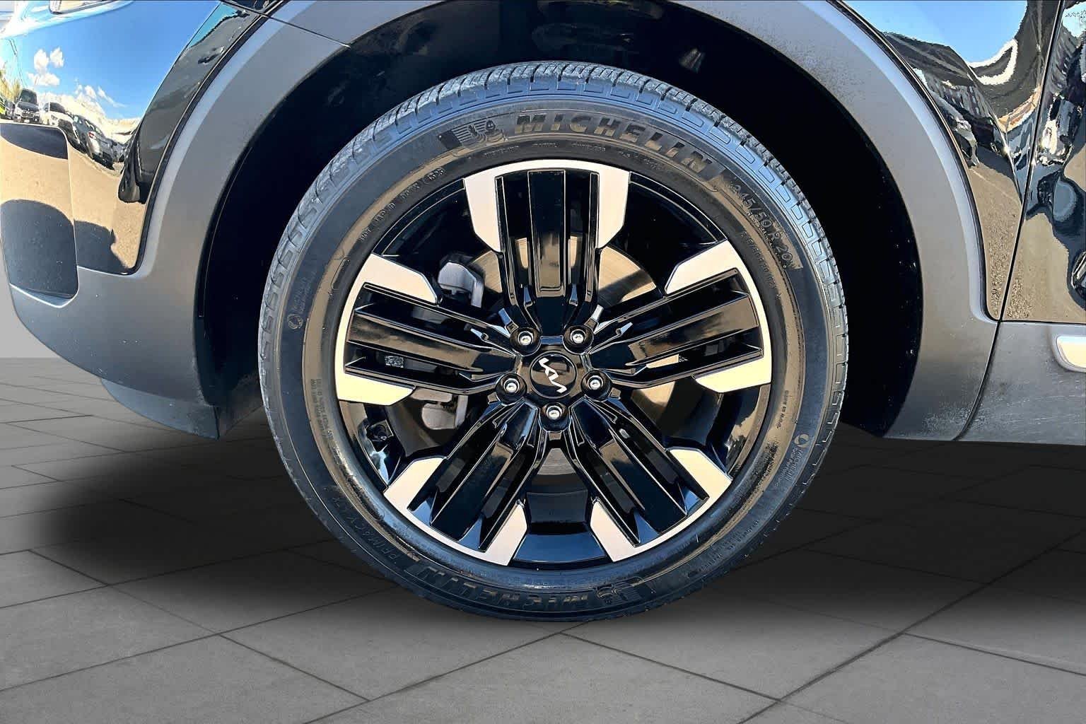 Used 2024 Ebony Black Kia SX image 10