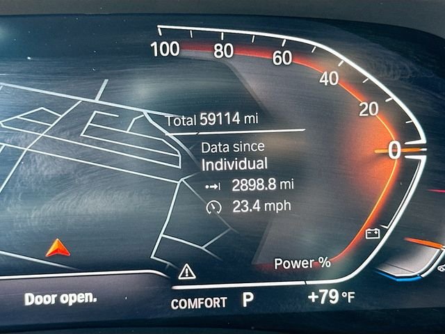 Used 2022 White BMW sDrive40i image 12