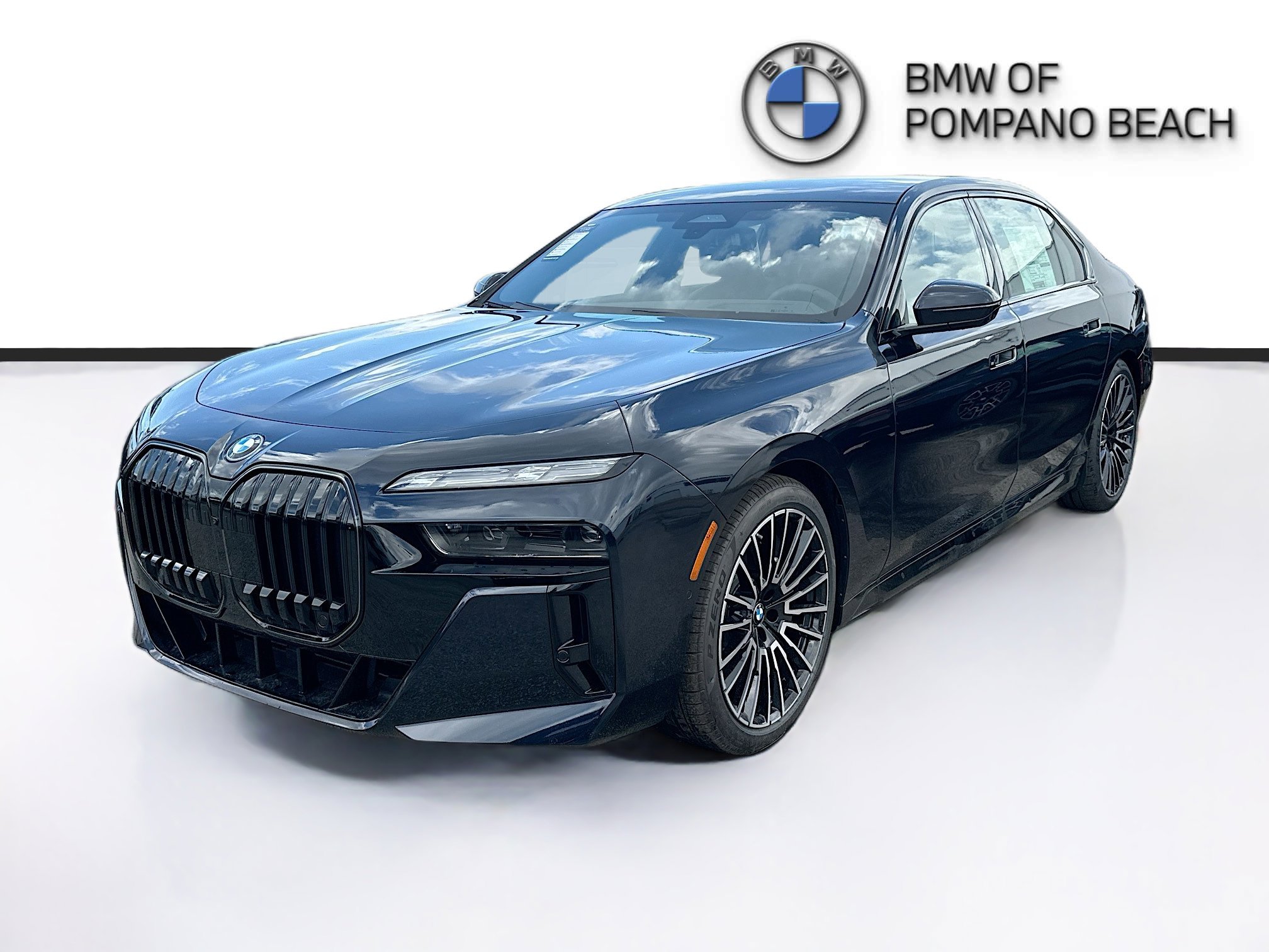 2026 BMW 740i exterior