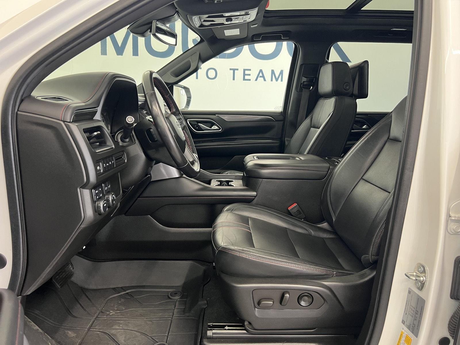 2021 Chevrolet Suburban RST - Photo 12