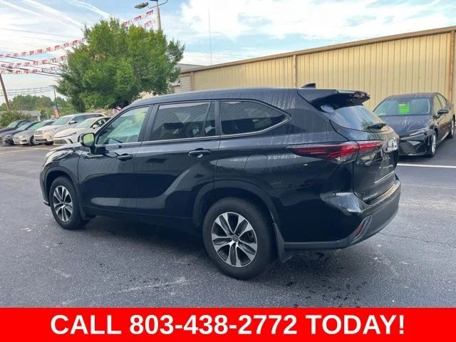 Used 2024 Black Toyota XLE image 39