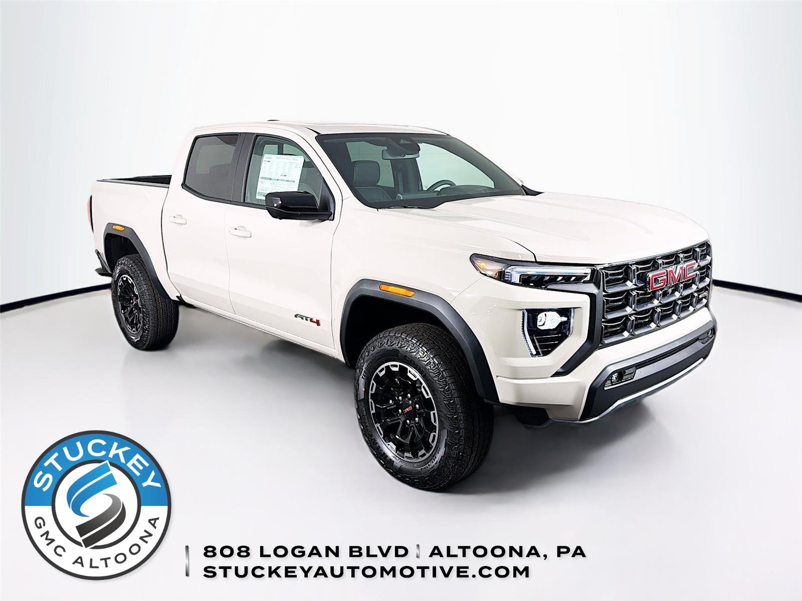 2026 GMC Canyon 4WD AT4 Crew Cab Short Box's photo