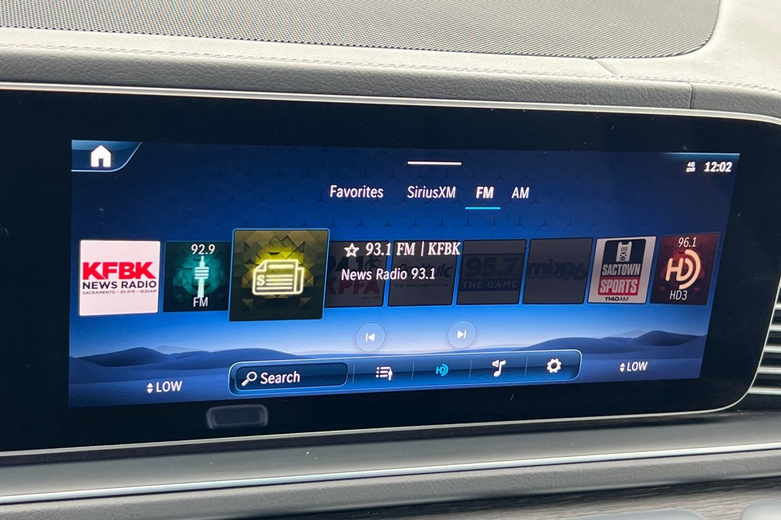 Used 2025 Polar White Mercedes-Benz 450 image 23