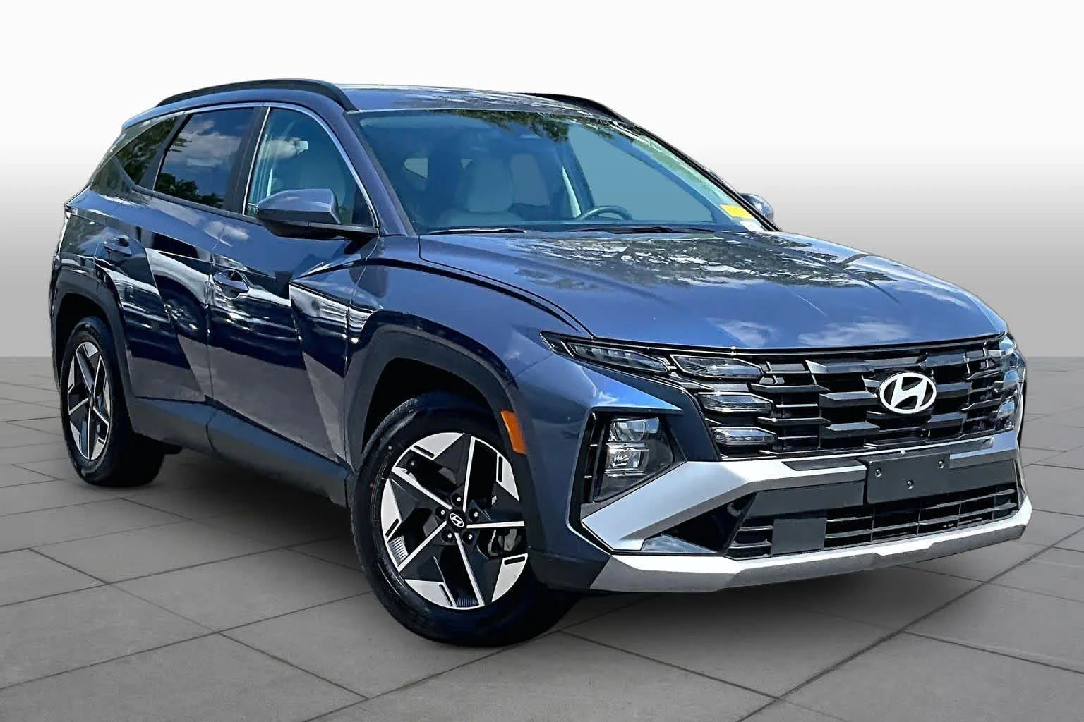 Used 2025 Atlantic Blue Hyundai SEL image 3