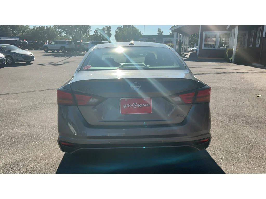Used 2025 Gun Metallic Nissan SV image 6