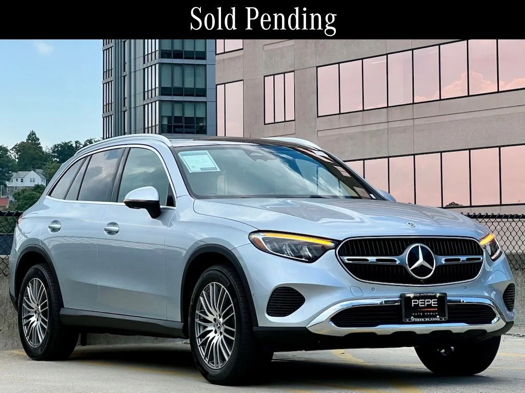 Certified Used 2026  Mercedes-Benz GLC 300 image 1