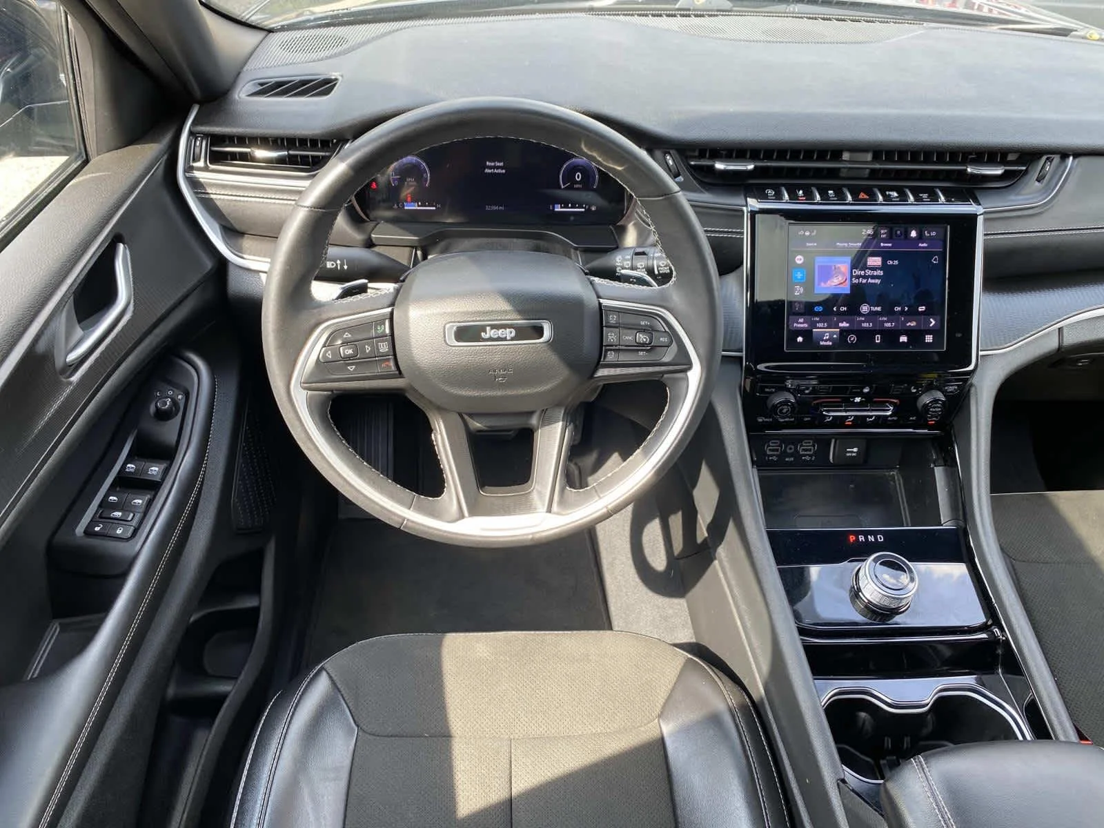 Used 2023 Baltic Gray Metallic Clearcoat Jeep Altitude image 12